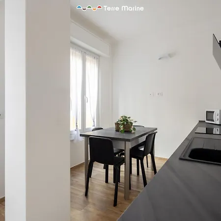 Midtown, Terre Marine 3*